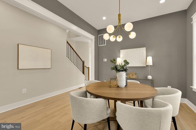 859 N LEXINGTON ST, Arlington, VA 22205