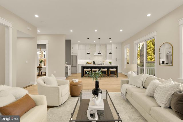 859 N LEXINGTON ST, Arlington, VA 22205