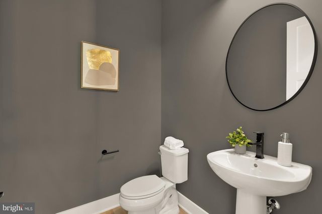 859 N LEXINGTON ST, Arlington, VA 22205