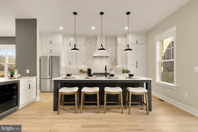 859 N LEXINGTON ST, Arlington, VA 22205