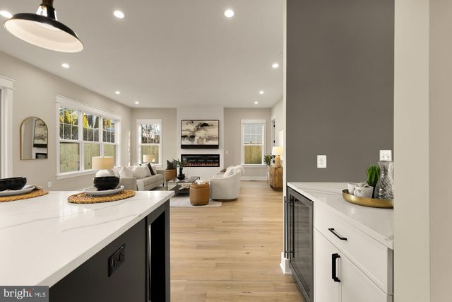 859 N LEXINGTON ST, Arlington, VA 22205