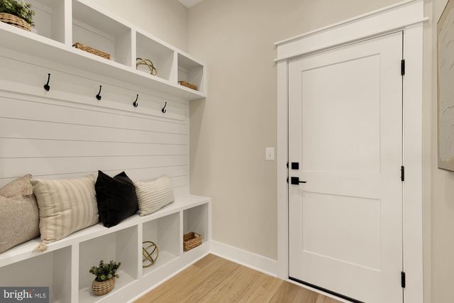 859 N LEXINGTON ST, Arlington, VA 22205