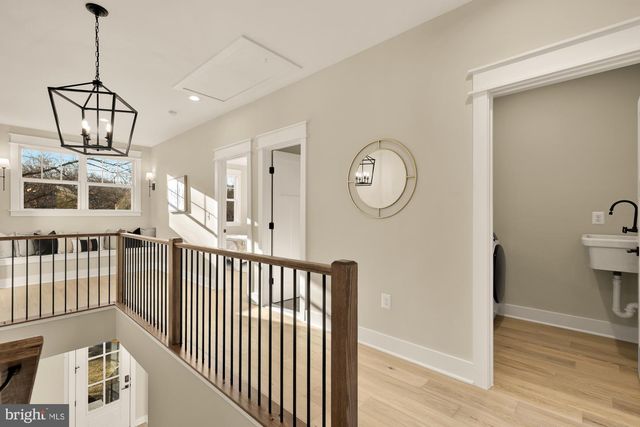 859 N LEXINGTON ST, Arlington, VA 22205