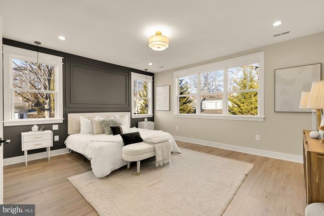 859 N LEXINGTON ST, Arlington, VA 22205