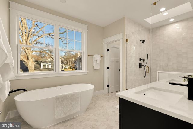 859 N LEXINGTON ST, Arlington, VA 22205