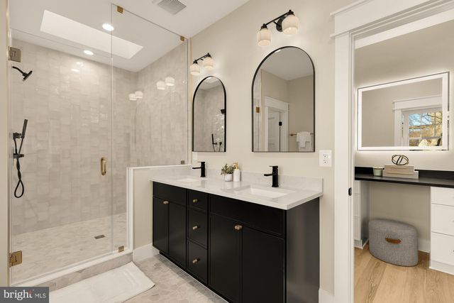 859 N LEXINGTON ST, Arlington, VA 22205