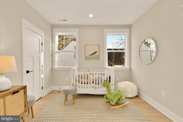 859 N LEXINGTON ST, Arlington, VA 22205