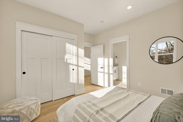 859 N LEXINGTON ST, Arlington, VA 22205