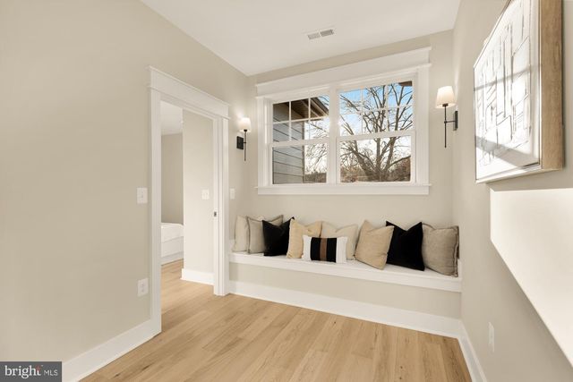 859 N LEXINGTON ST, Arlington, VA 22205