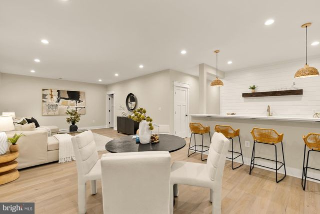 859 N LEXINGTON ST, Arlington, VA 22205