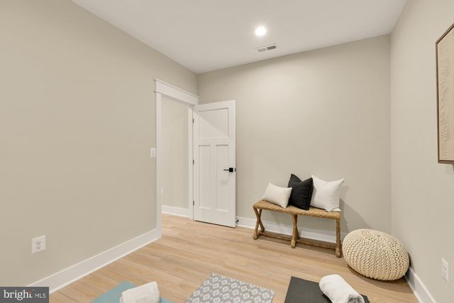 859 N LEXINGTON ST, Arlington, VA 22205