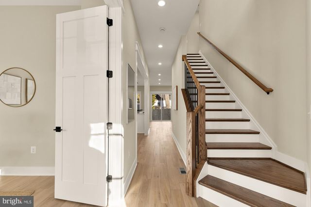 859 N LEXINGTON ST, Arlington, VA 22205