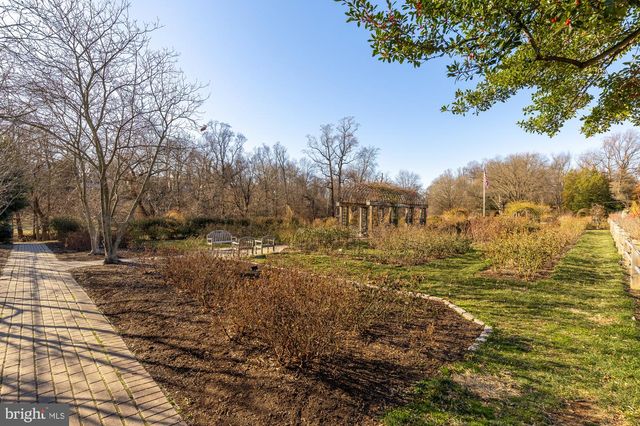 859 N LEXINGTON ST, Arlington, VA 22205