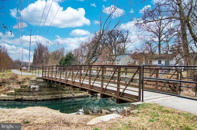 859 N LEXINGTON ST, Arlington, VA 22205