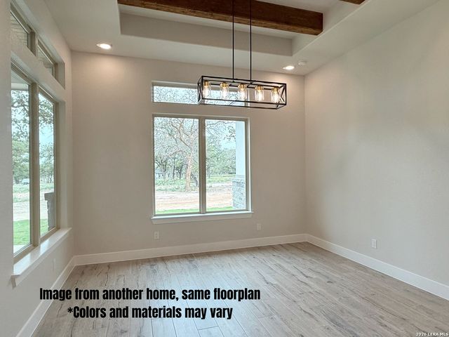 125 Timber Pl, La Vernia, TX 78101
