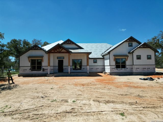 125 Timber Pl, La Vernia, TX 78101