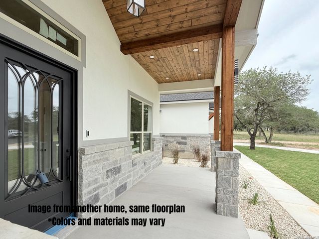 125 Timber Pl, La Vernia, TX 78101
