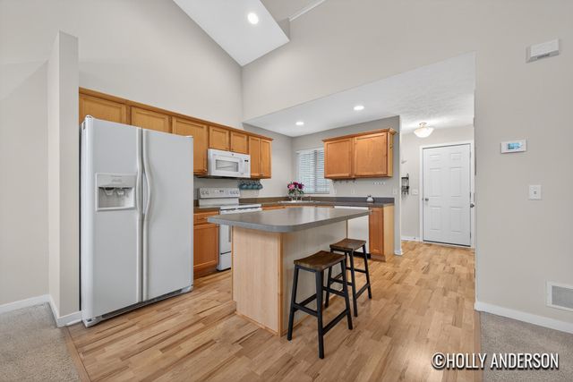 2929 Stoney Creek Court 102, Georgetown Twp, MI 49426