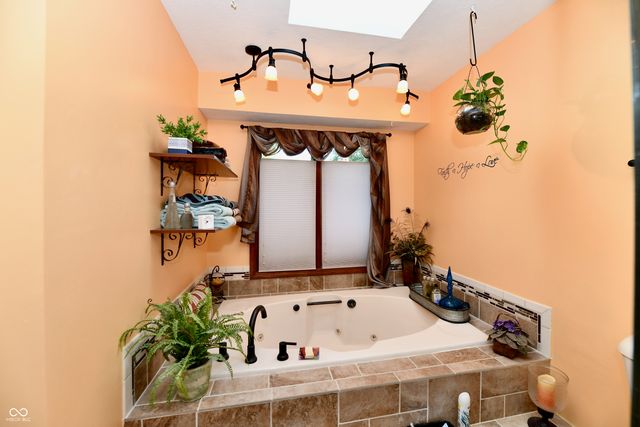 5006 Essex Drive, Carmel, IN 46033