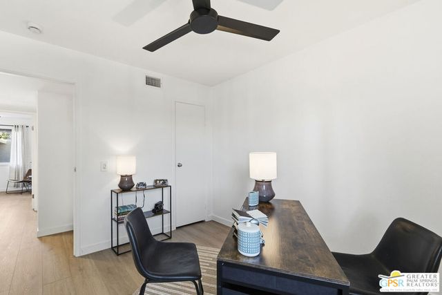 250 E Via Escuela C, Palm Springs, CA 92262