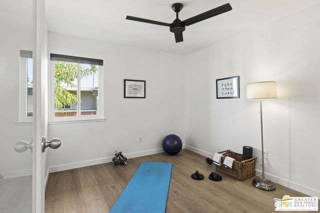 250 E Via Escuela C, Palm Springs, CA 92262