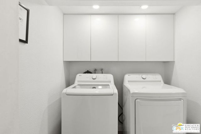 250 E Via Escuela C, Palm Springs, CA 92262