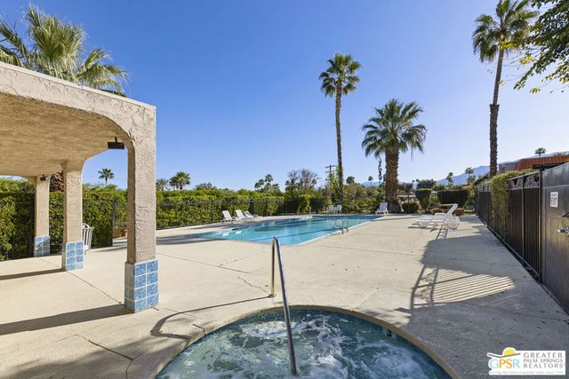 250 E Via Escuela C, Palm Springs, CA 92262