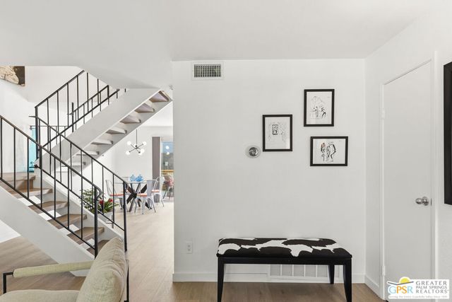 250 E Via Escuela C, Palm Springs, CA 92262