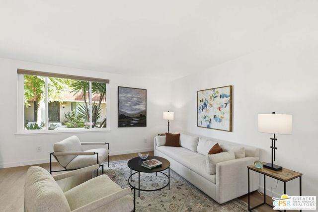 250 E Via Escuela C, Palm Springs, CA 92262