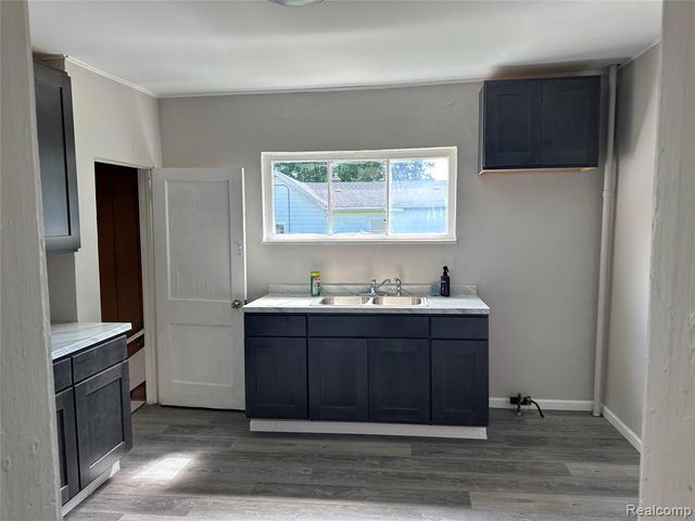 826 E Mount Morris Street, Mount Morris, MI 48458