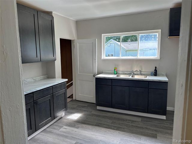 826 E Mount Morris Street, Mount Morris, MI 48458