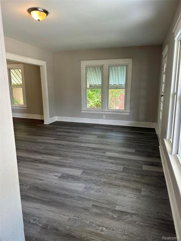 826 E Mount Morris Street, Mount Morris, MI 48458