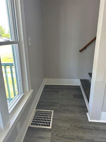 826 E Mount Morris Street, Mount Morris, MI 48458