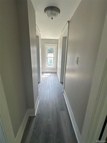 826 E Mount Morris Street, Mount Morris, MI 48458