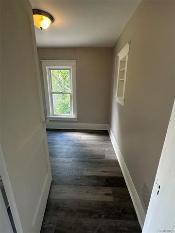 826 E Mount Morris Street, Mount Morris, MI 48458