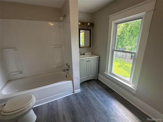 826 E Mount Morris Street, Mount Morris, MI 48458