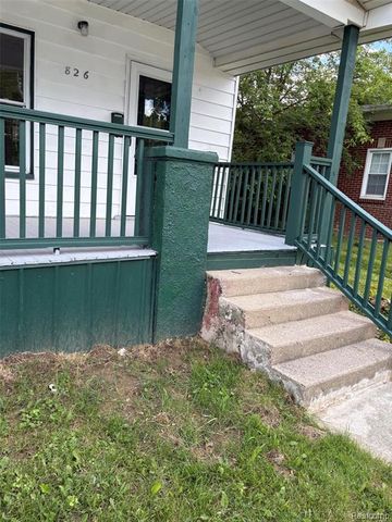826 E Mount Morris Street, Mount Morris, MI 48458