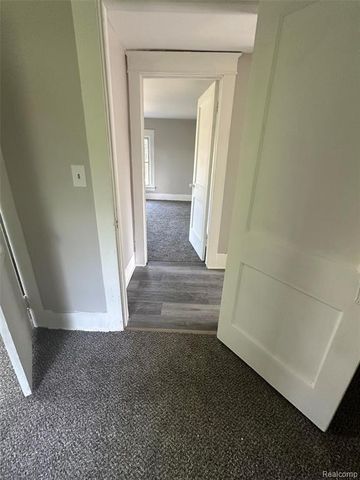 826 E Mount Morris Street, Mount Morris, MI 48458