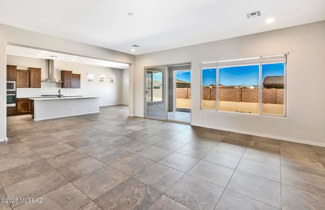 8014 S Velvet Ash Drive, Tucson, AZ 85747