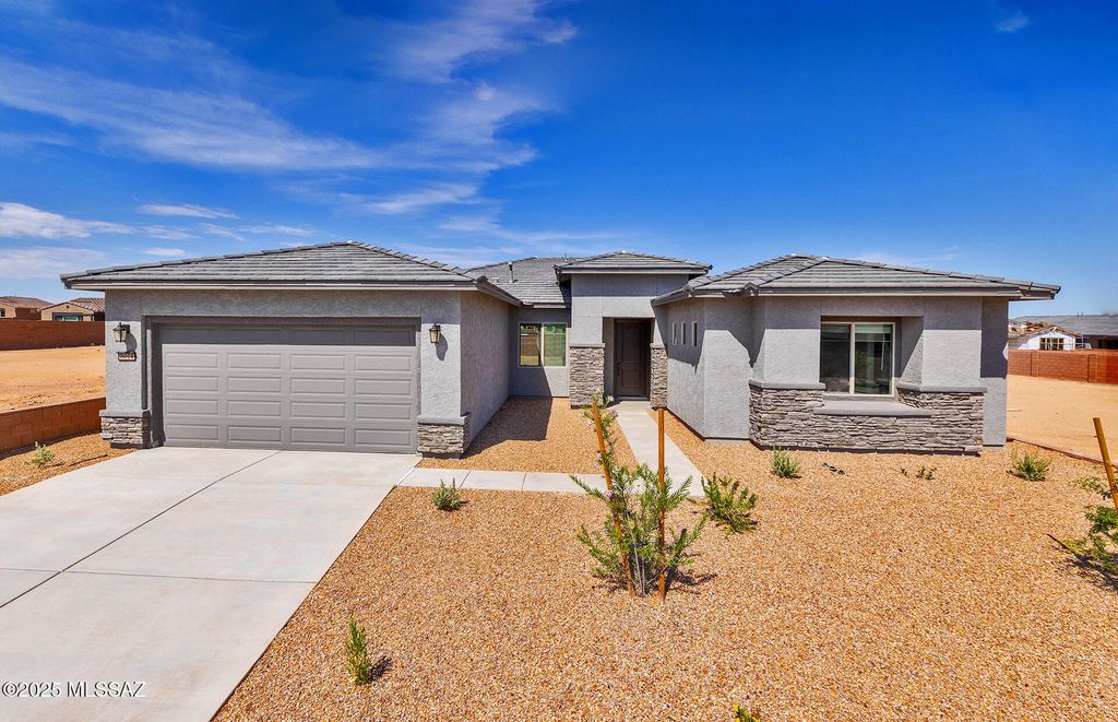 8014 S Velvet Ash Drive, Tucson, AZ 85747