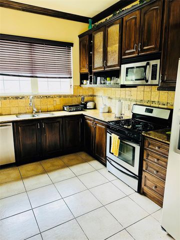 6324 Fairdale 3007, Houston, TX 77057