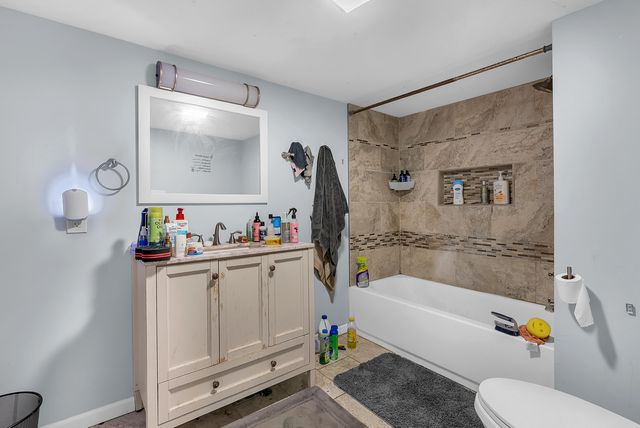 605 E 53rd Avenue, Merrillville, IN 46410