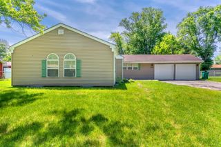 605 E 53rd Avenue, Merrillville, IN 46410