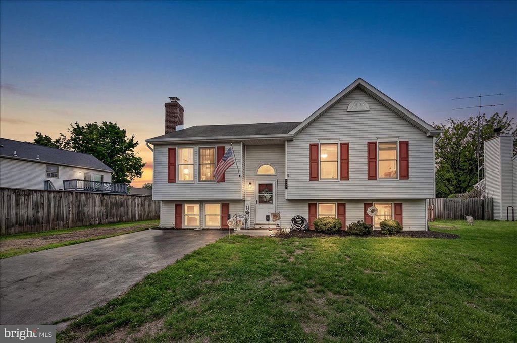 102 IRONMASTER DR, Thurmont, MD 21788