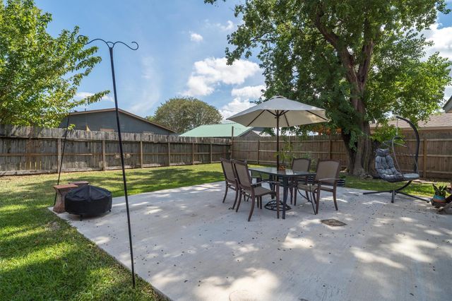 813 Dutch Street, Deer Park, TX 77536