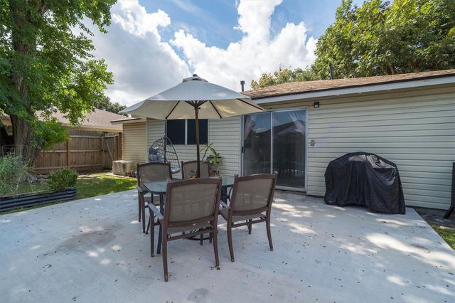 813 Dutch Street, Deer Park, TX 77536