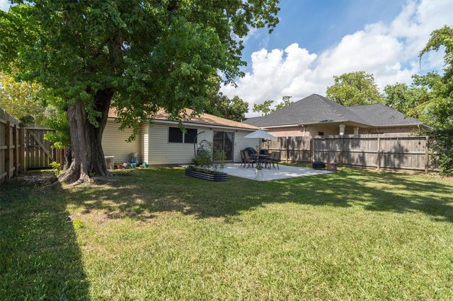 813 Dutch Street, Deer Park, TX 77536
