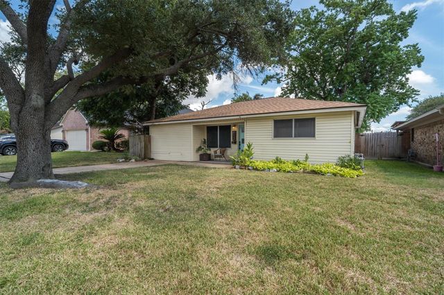 813 Dutch Street, Deer Park, TX 77536