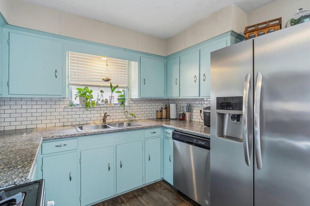 813 Dutch Street, Deer Park, TX 77536
