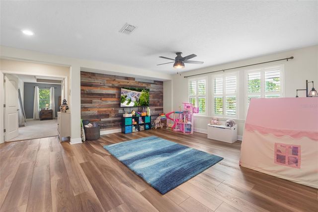 5880 MARMALADE LANE, Seminole, FL 33772